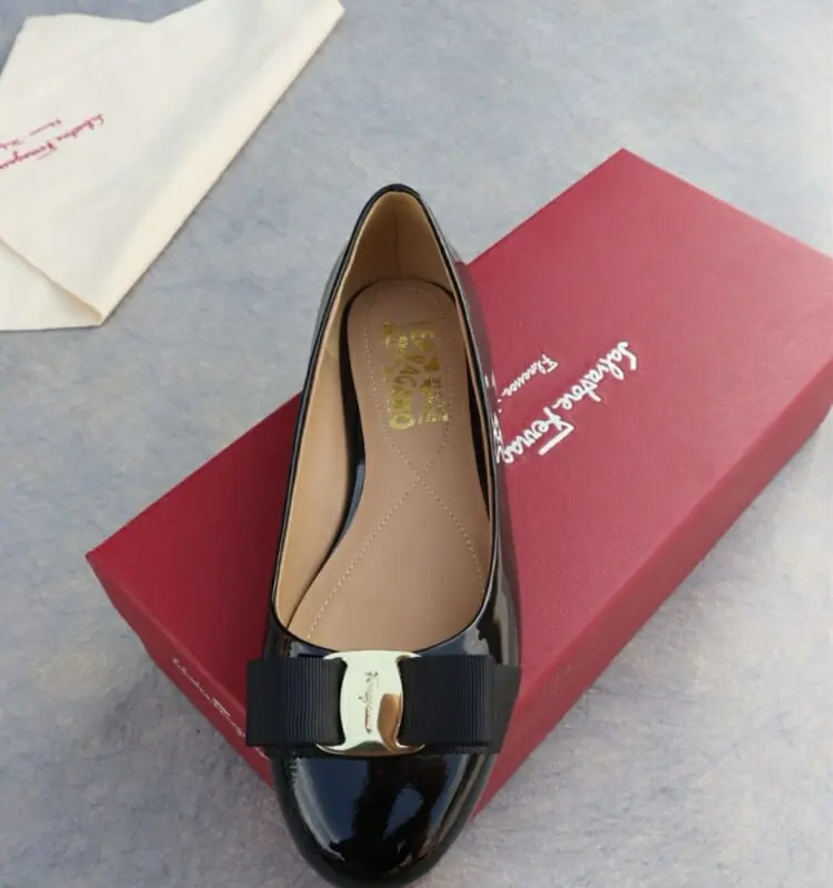 salvatore ferragamo flat chaussures pour femme s_10aa07a3